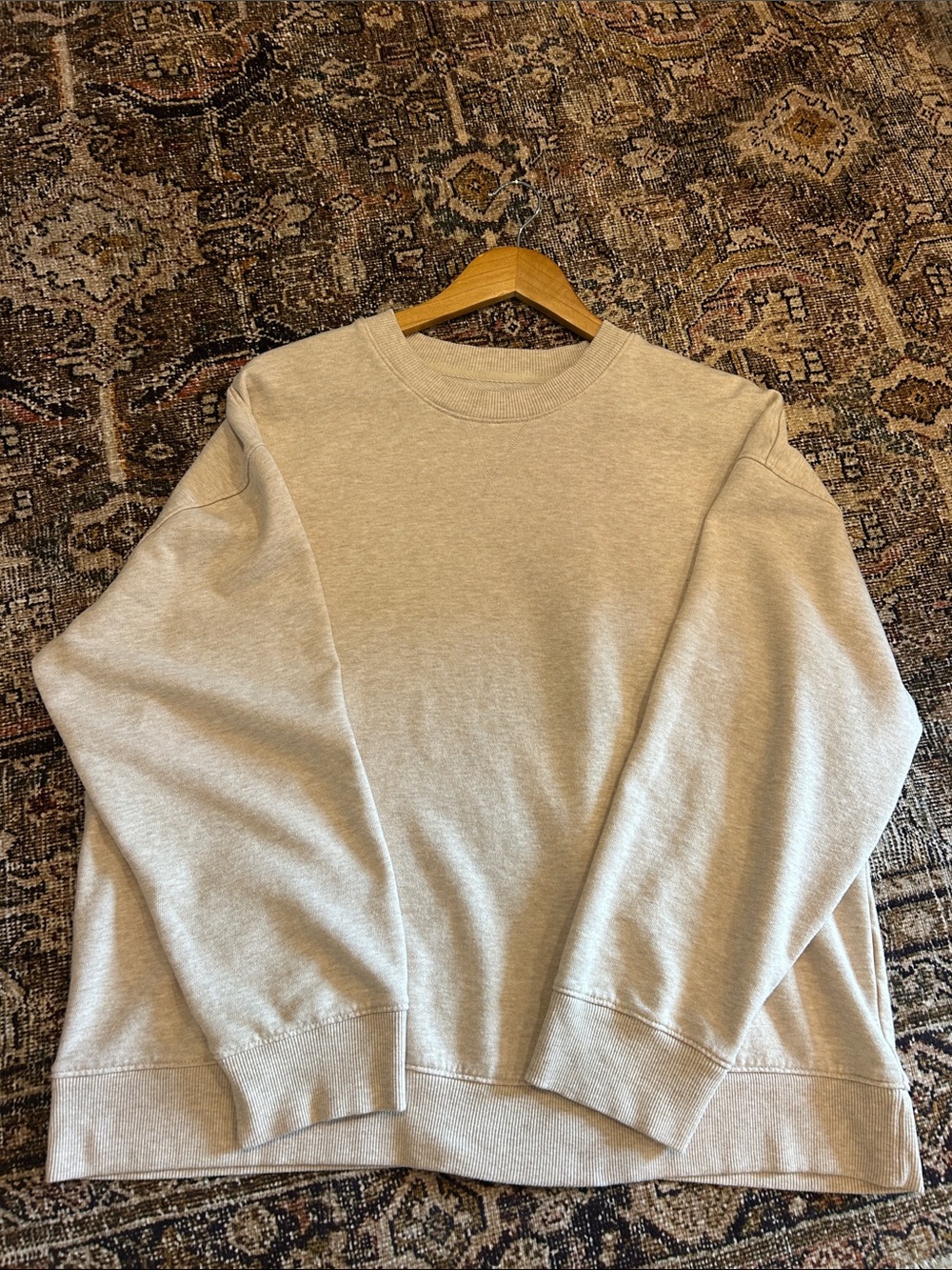 Women’s Crewneck Sweatshirt/Long-sleeve Top